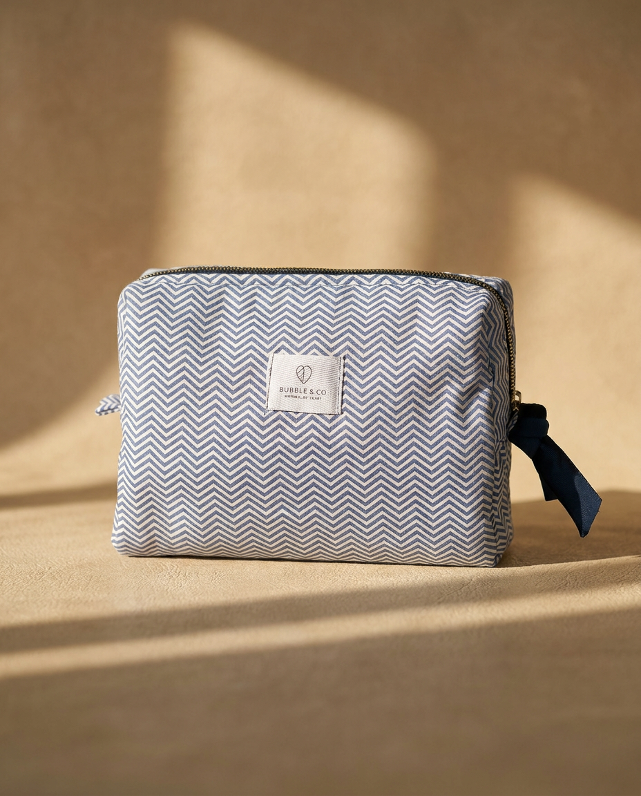 Necessaire Chevron Azul e Branco G